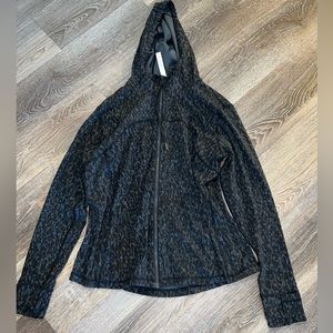 Lululemon Hooded Define Jacket Nulu size 18 camo